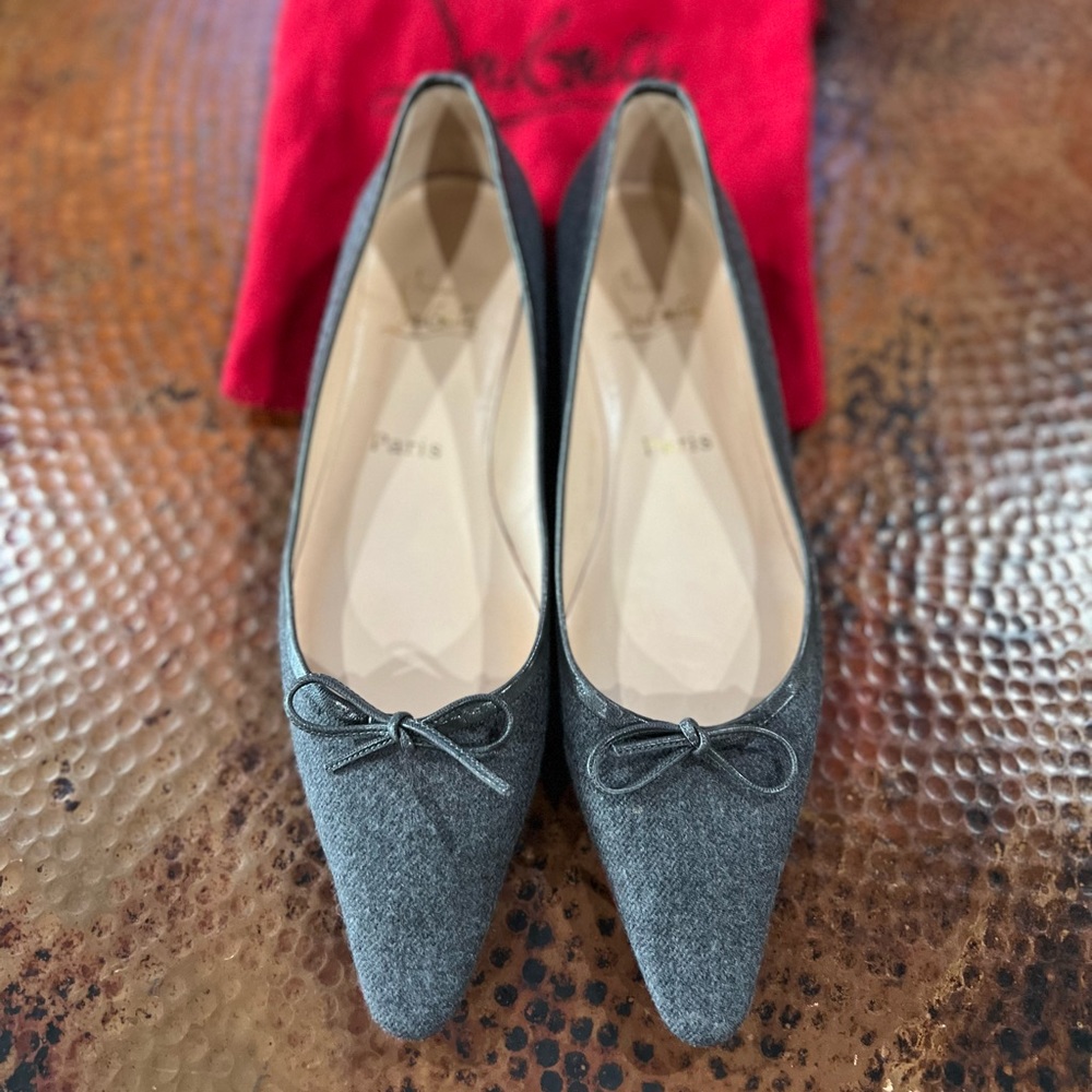 Christian Louboutin Gray Flannel Flats - Women’s 39